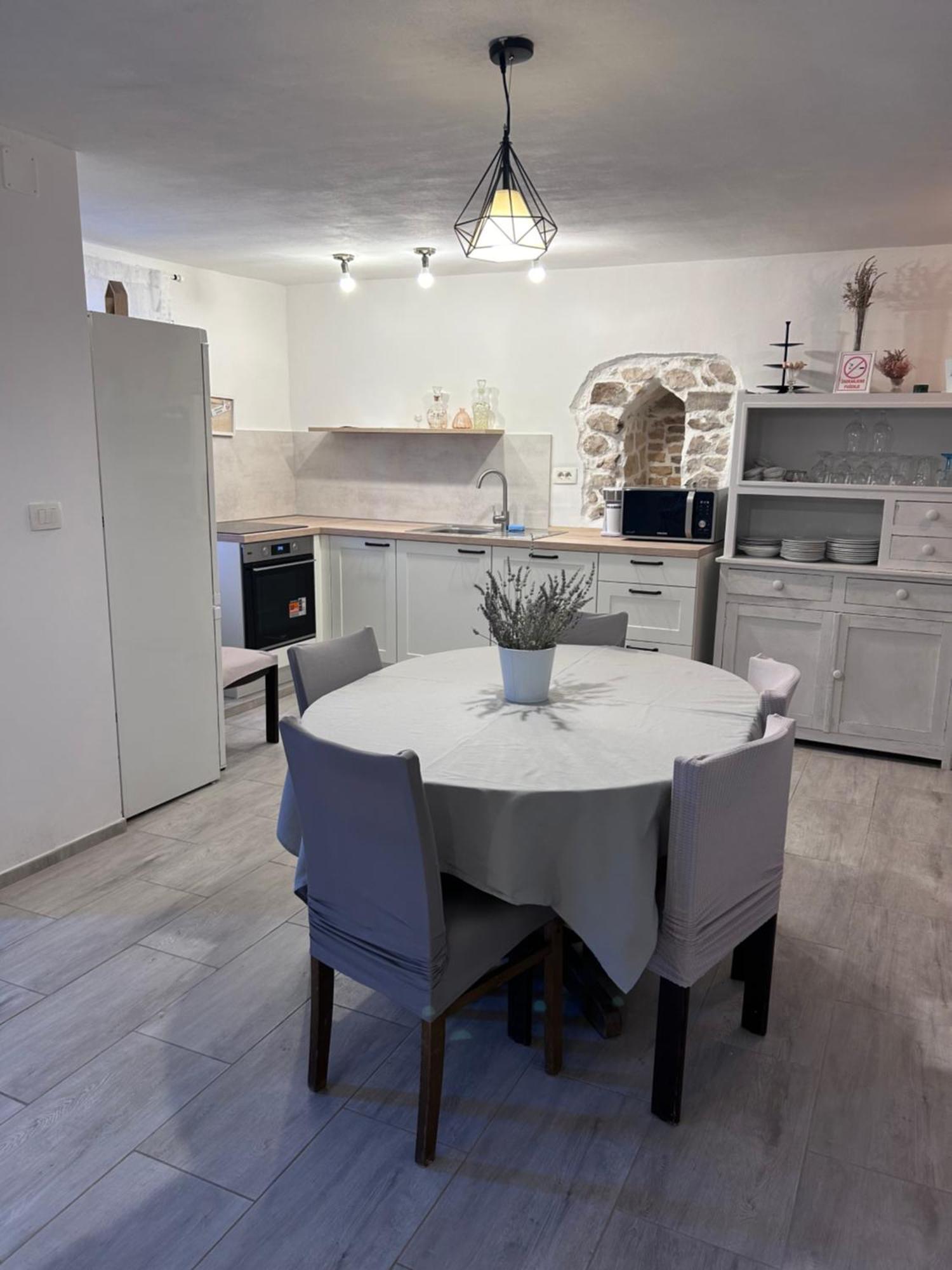 Apartament Conclavia *